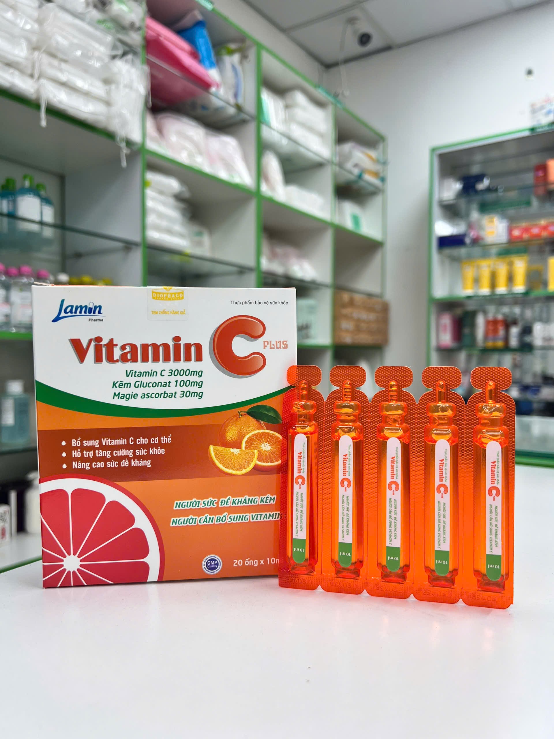 Vitamin C plus — hộp sản phẩm bổ sung vitamin C với bao bì dạng hộp